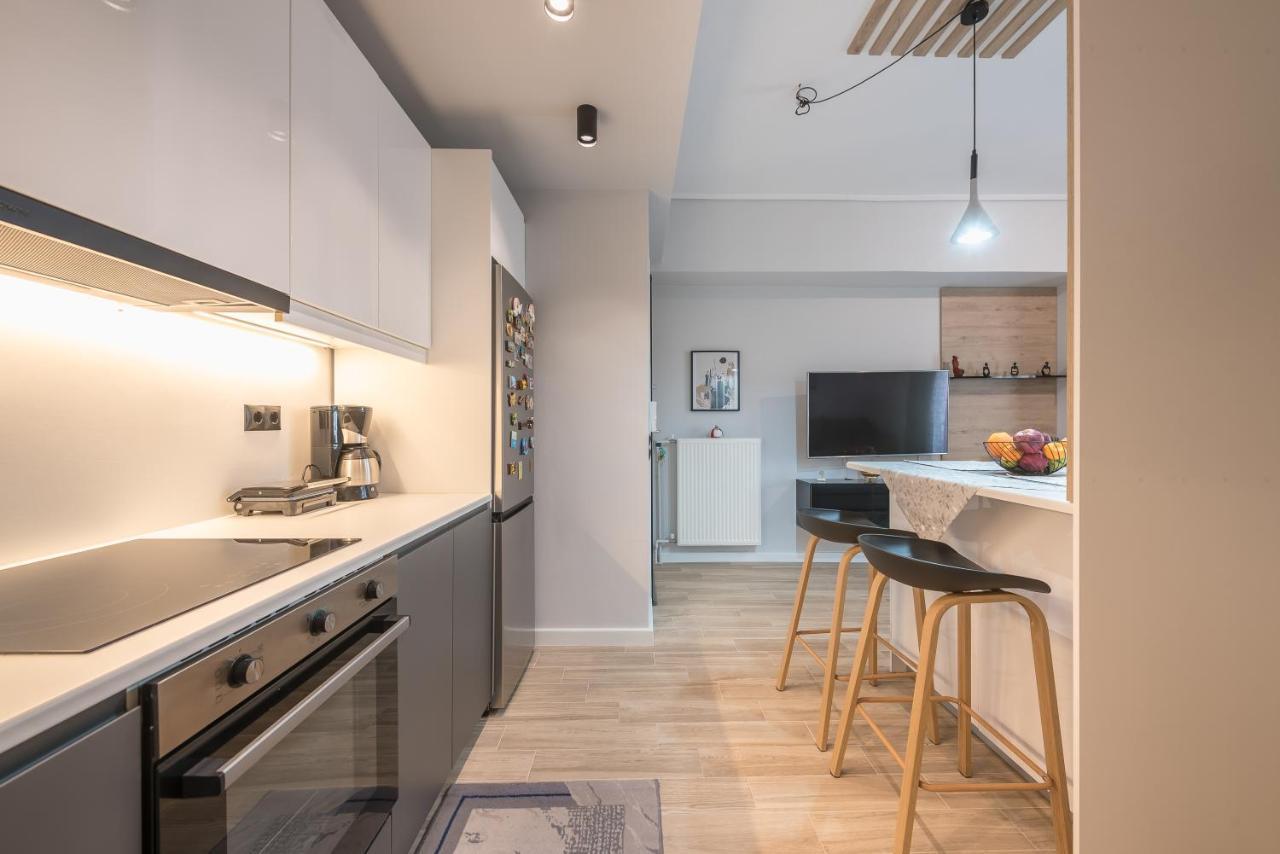 Comfy And Modern Apartment Ateny Zewnętrze zdjęcie