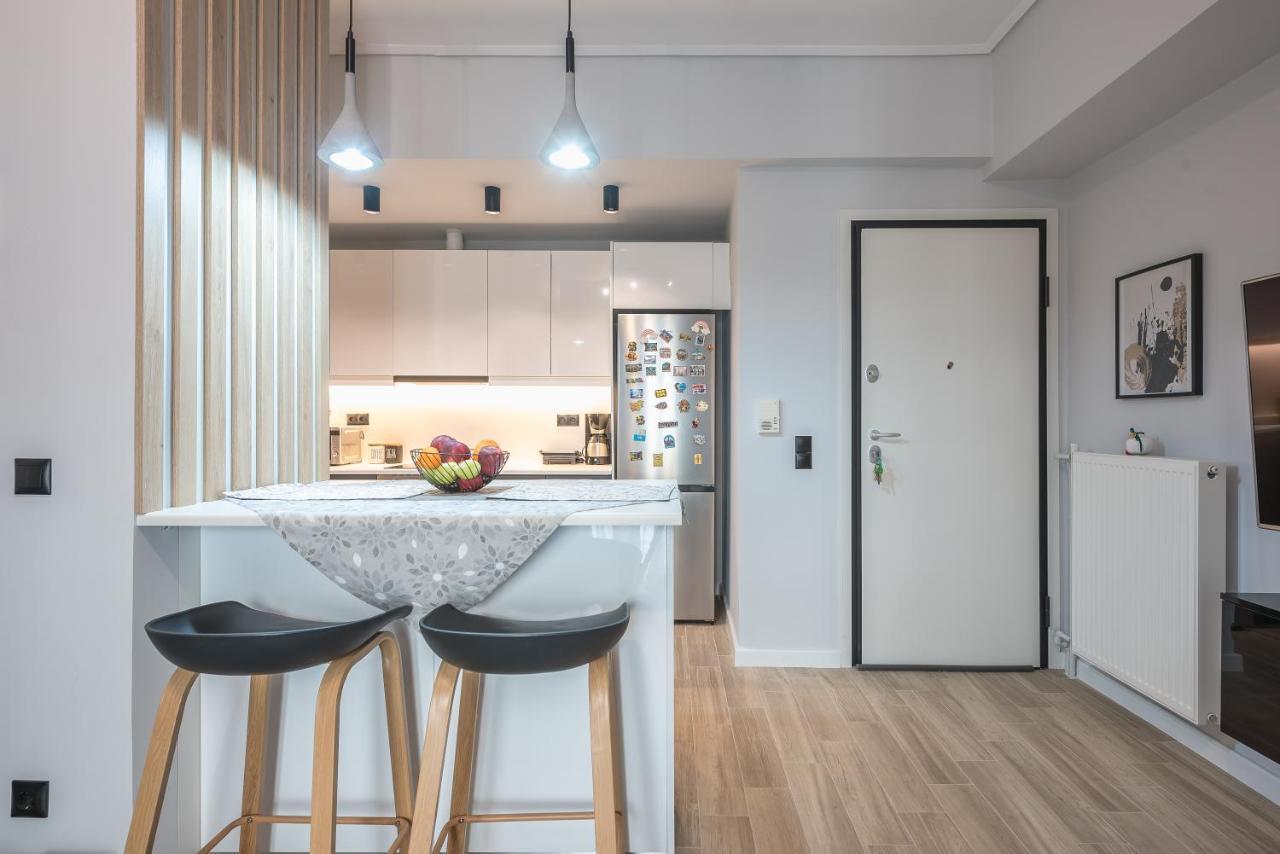 Comfy And Modern Apartment Ateny Zewnętrze zdjęcie
