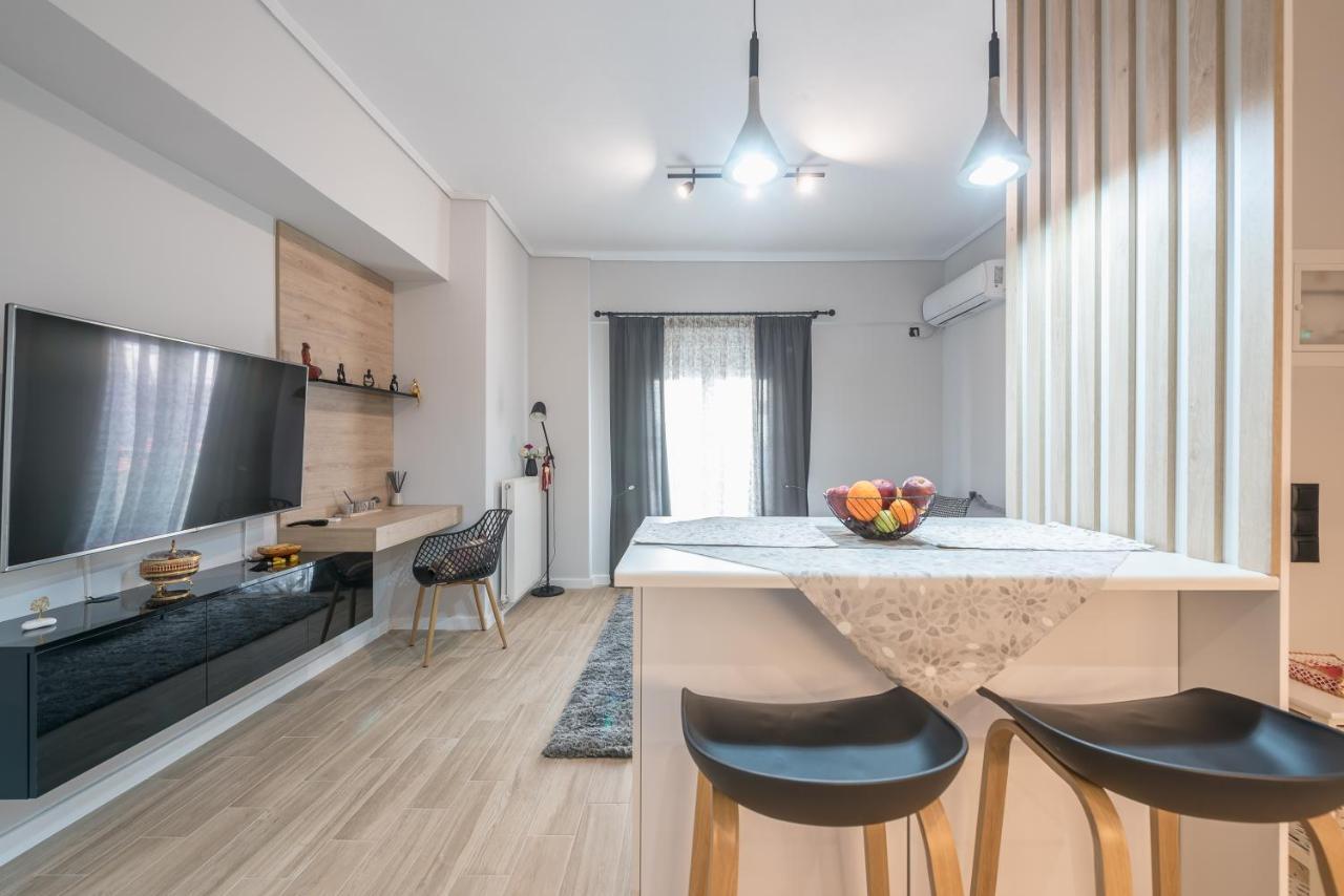 Comfy And Modern Apartment Ateny Zewnętrze zdjęcie