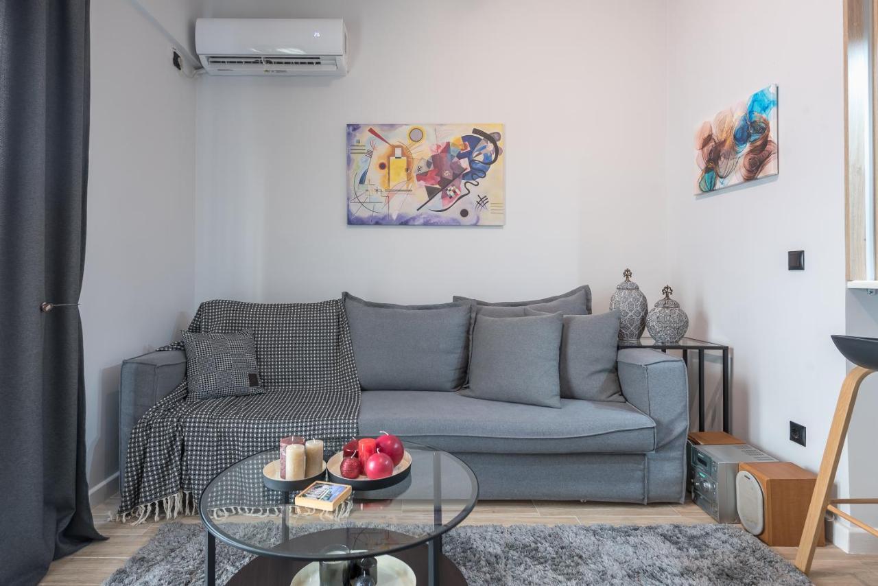 Comfy And Modern Apartment Ateny Zewnętrze zdjęcie