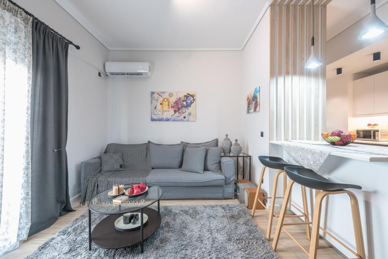 Comfy And Modern Apartment Ateny Zewnętrze zdjęcie