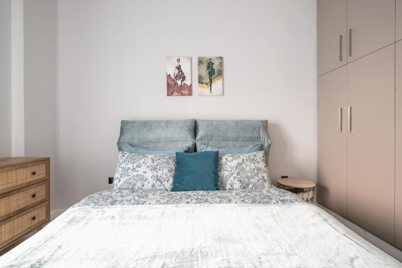Comfy And Modern Apartment Ateny Zewnętrze zdjęcie