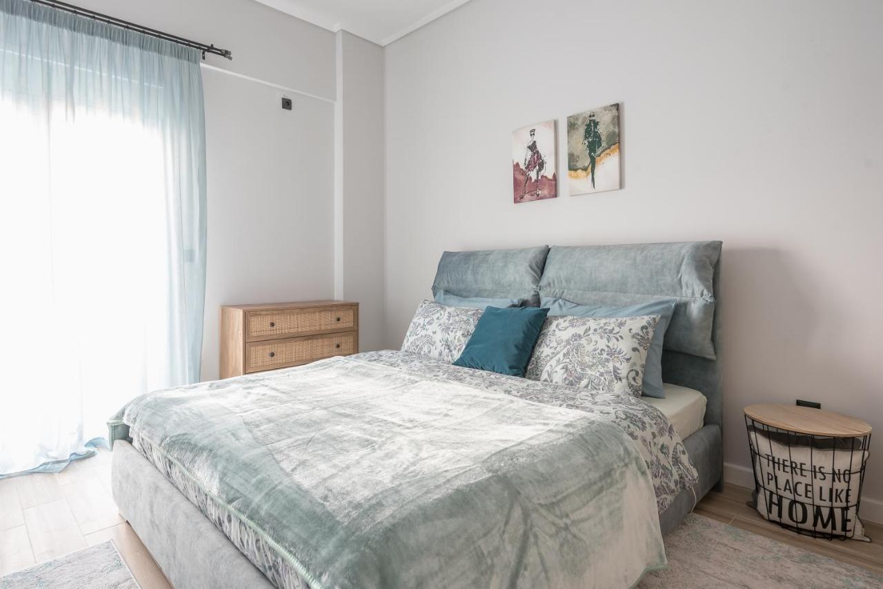 Comfy And Modern Apartment Ateny Zewnętrze zdjęcie