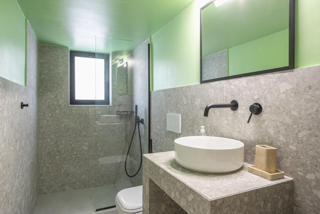 Comfy And Modern Apartment Ateny Zewnętrze zdjęcie